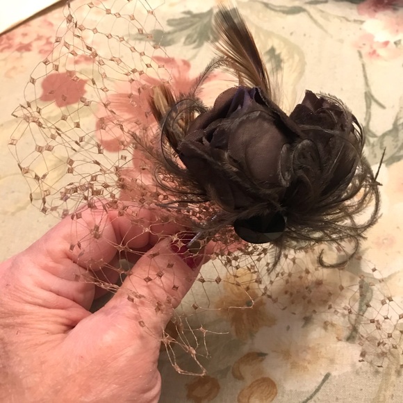 Brown hair pin with mesh - Picture 4 of 4